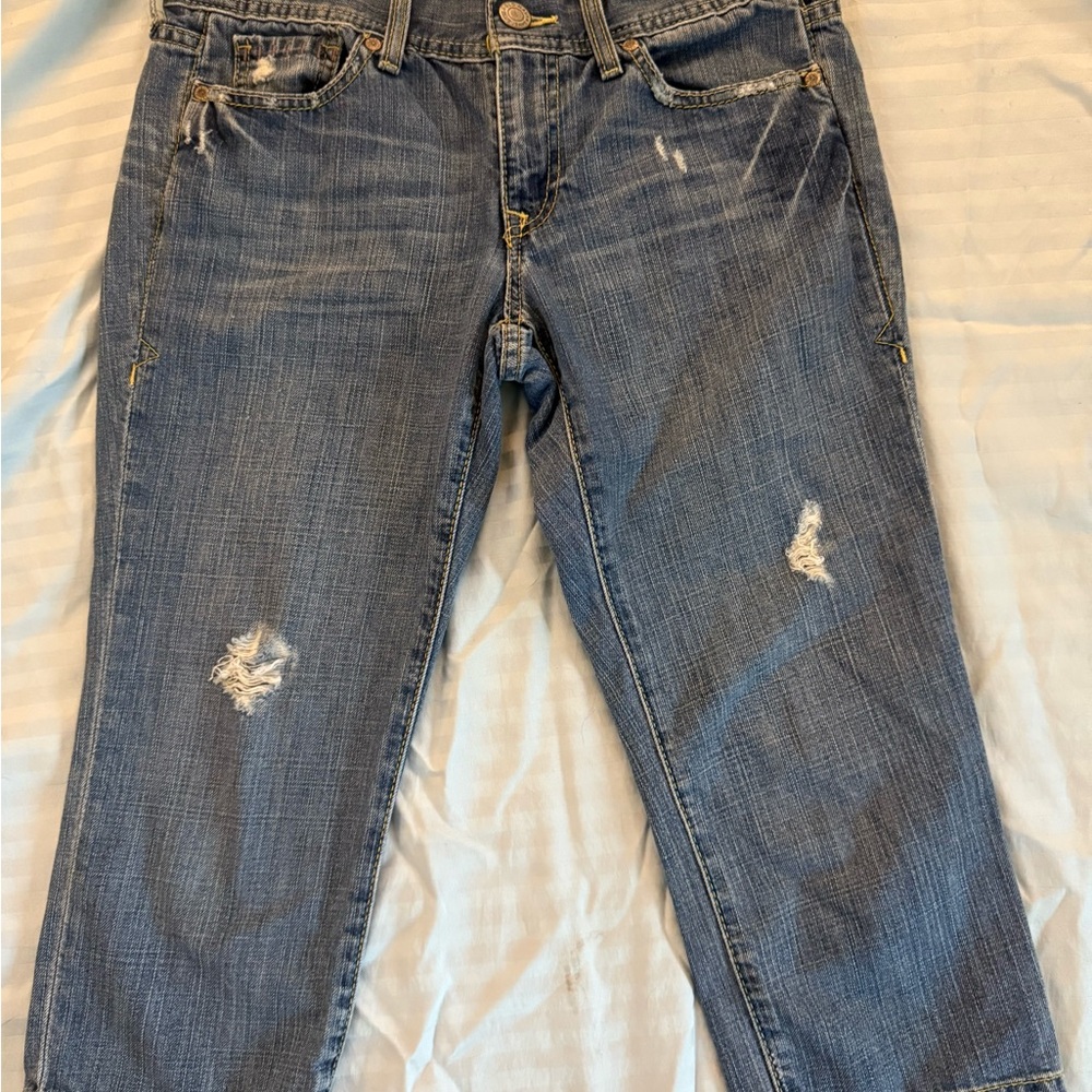 Old Navy Distressed Capris Size 6